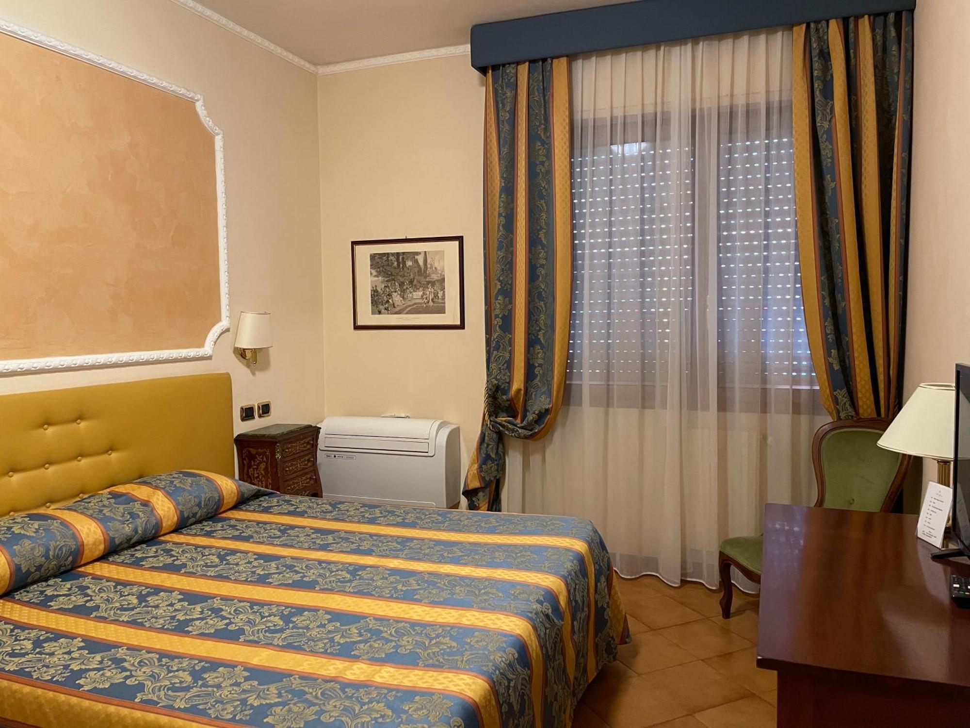 Hotel Mondial Рапалло Номер фото