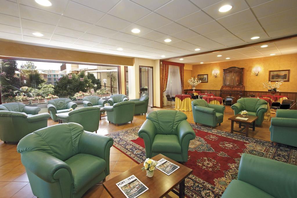 Hotel Mondial Рапалло Экстерьер фото